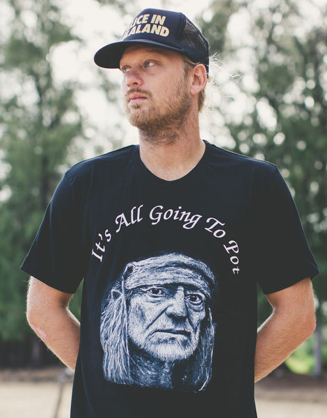 Men's Willie Nelson "It's All Going to Pot" Tee